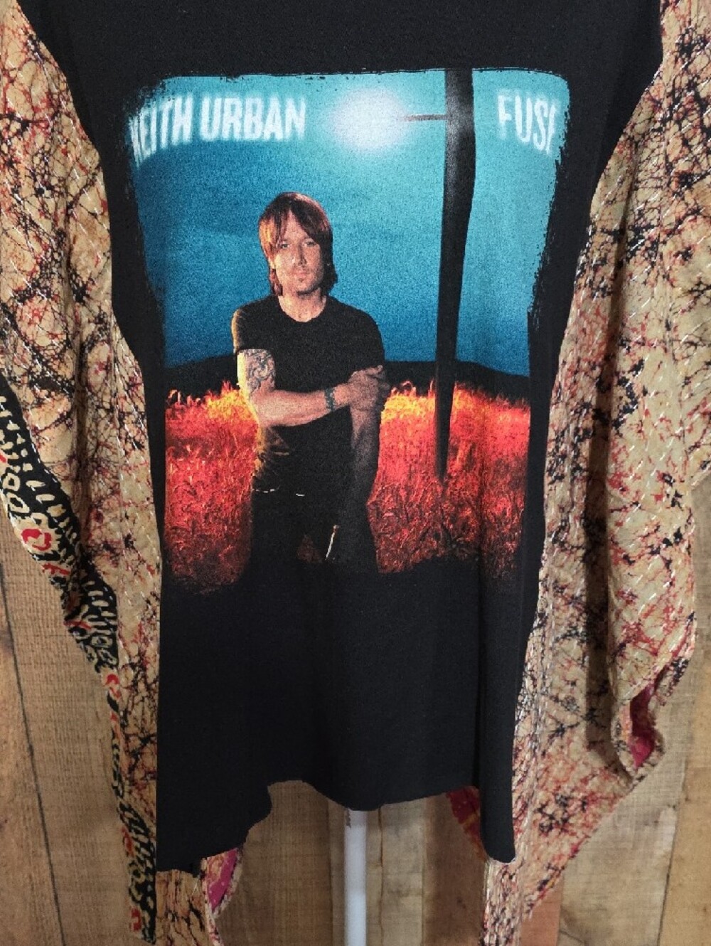 Upcycled Keith Urban Tee With Kantha Kimono Sleeves - Picture 4 of 9
